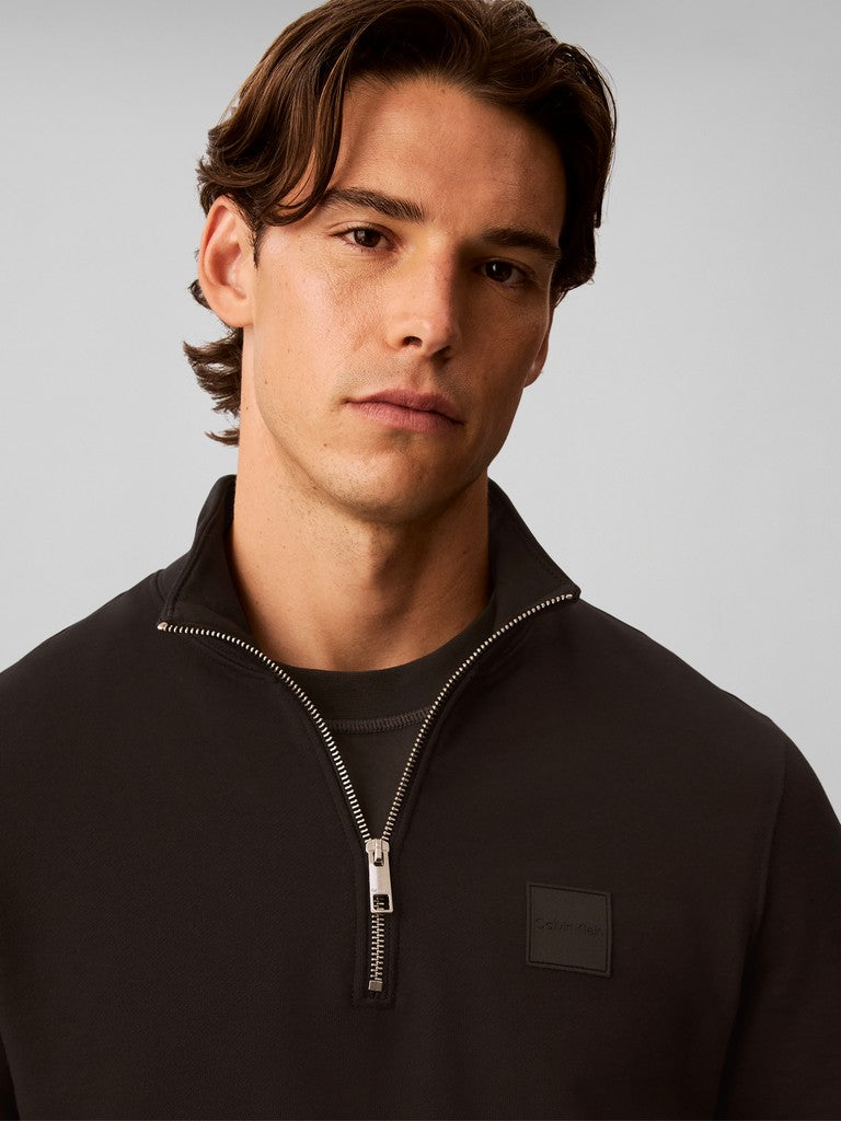Calvin Klein Rubber Badge QZ