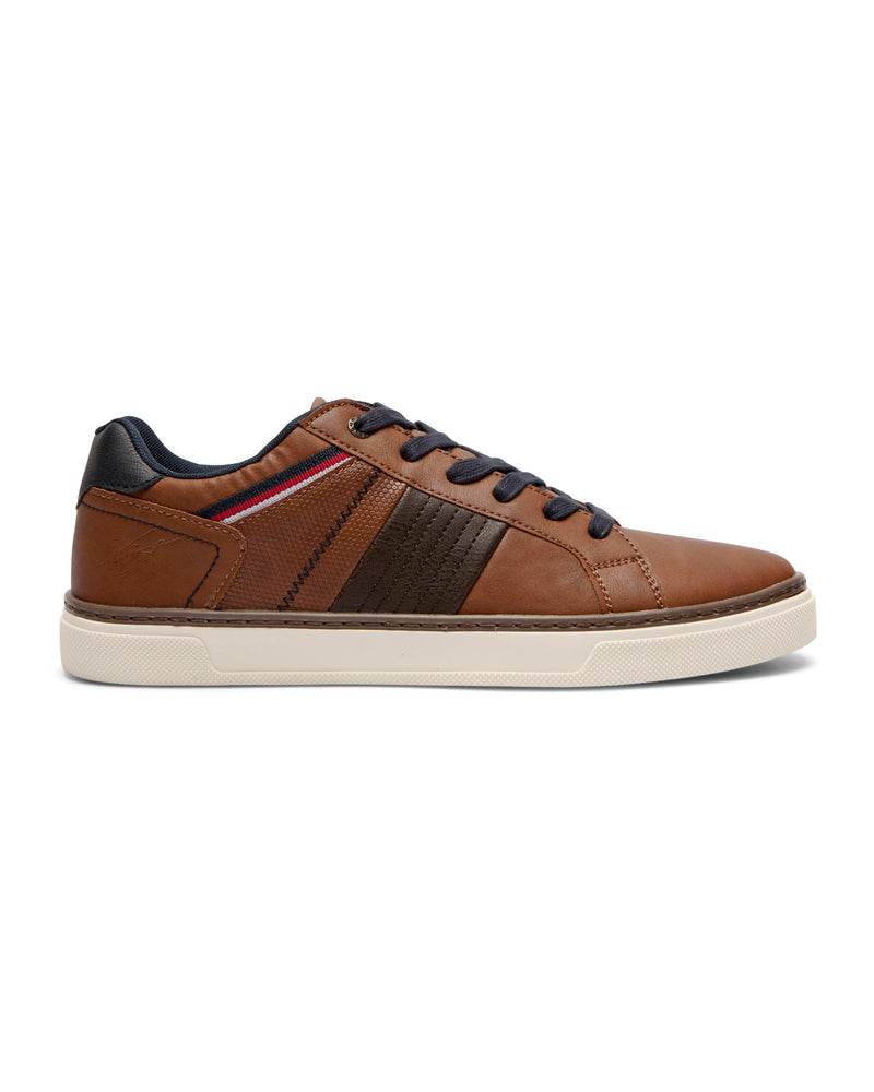 Lloyd & Pryce Rasaku Trainer