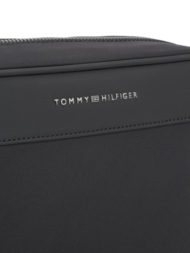 Tommy Hilfiger Repreve Washbag