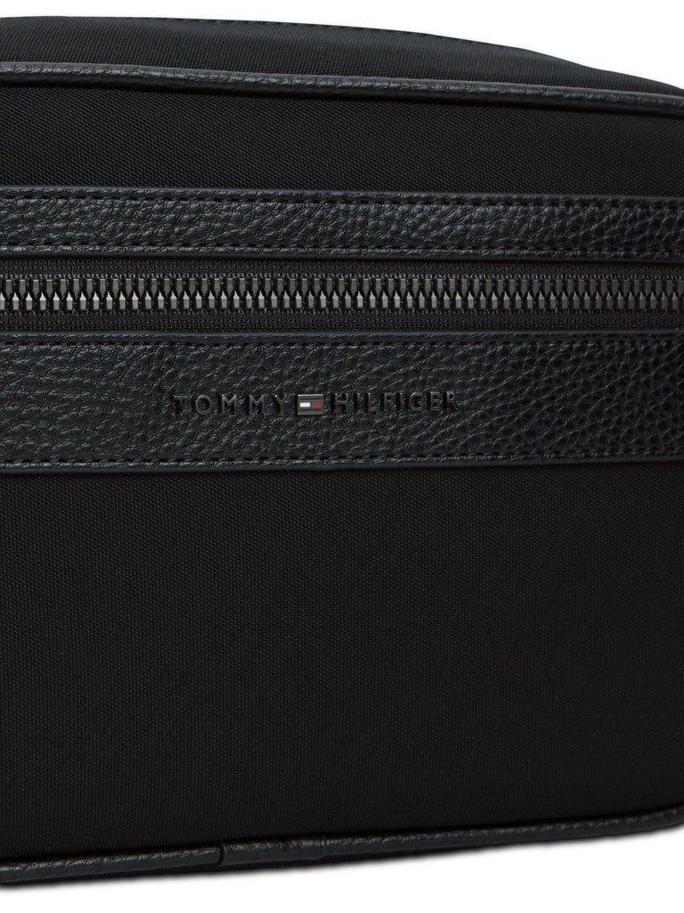 Tommy Hilfiger Repreve Washbag