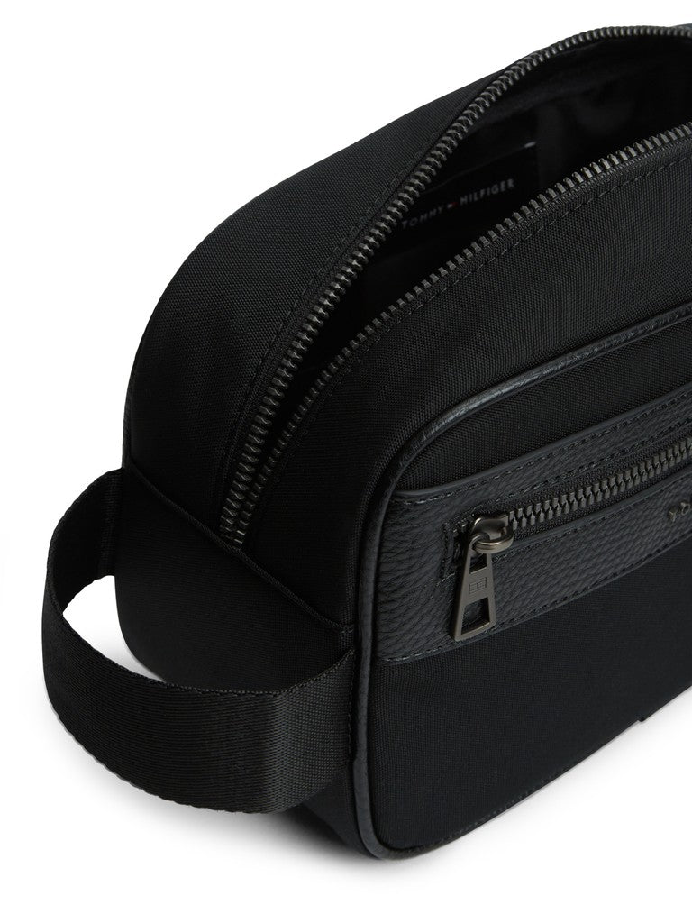 Tommy Hilfiger Repreve Washbag