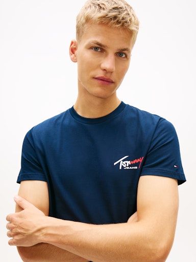 Tommy Jeans Slim Sign Chest T-Shirt